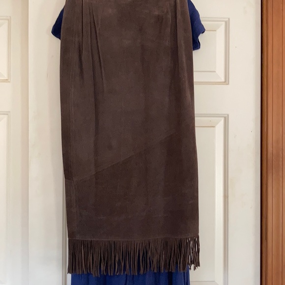 Dark Brown Suede Skirt w/Fringe - Picture 6 of 9